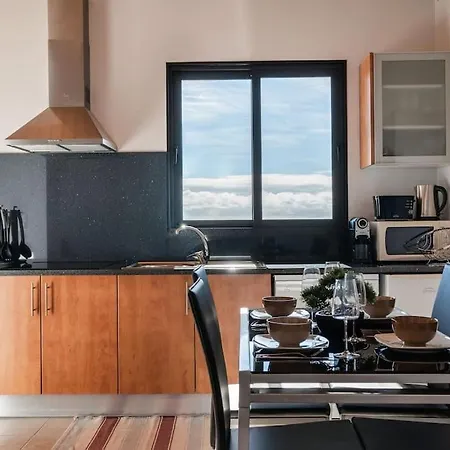 Apartman Marina View - Pool & Stunning Ocean View Calheta