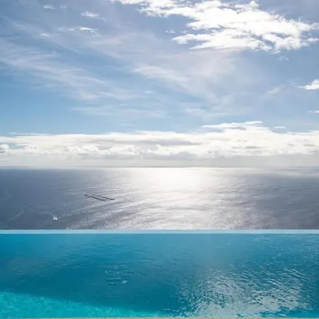 Apartman Marina View - Pool & Stunning Ocean View Calheta