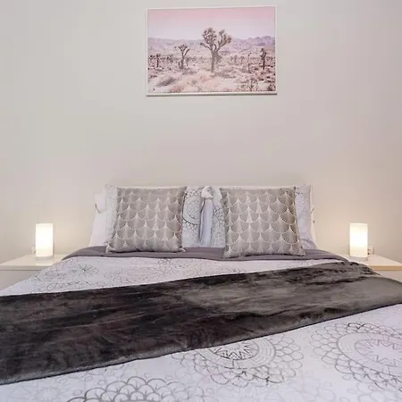 Marina View - Pool & Stunning Ocean View