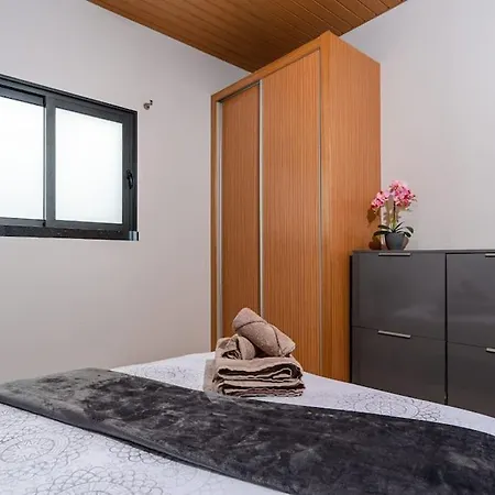 Apartman Marina View - Pool & Stunning Ocean View Calheta