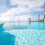 Marina View - Pool & Stunning Ocean View * Calheta (Madeira)