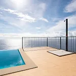 Marina View - Pool & Stunning Ocean View Apartament