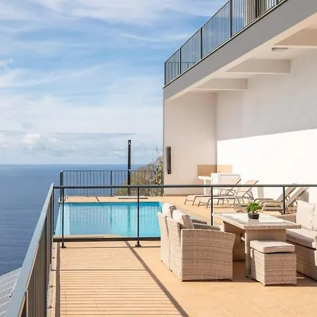 Marina View - Pool & Stunning Ocean View شقة