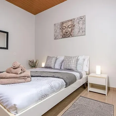 Marina View - Pool & Stunning Ocean View شقة كالهيتا