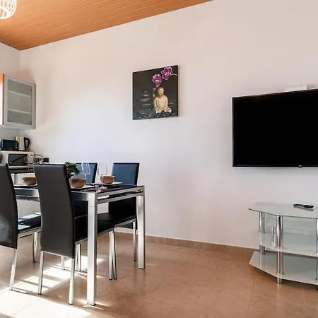 Marina View - Pool & Stunning Ocean View Apartment Calheta (Madeira)