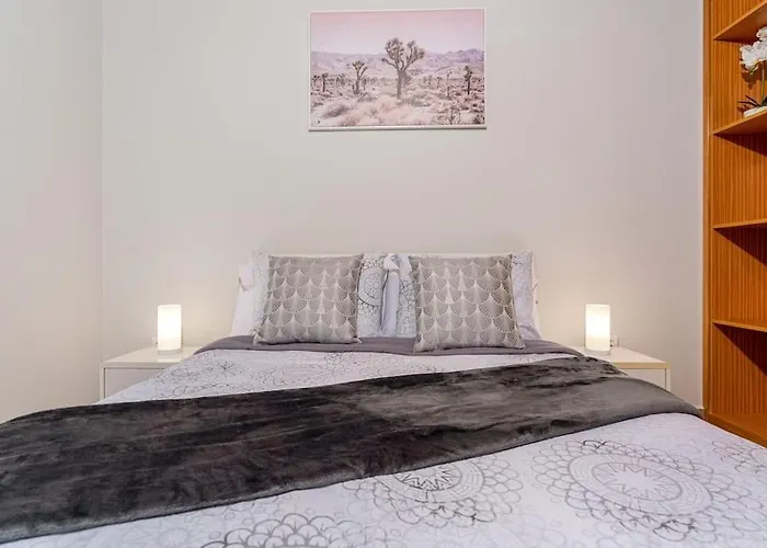 Marina View - Pool & Stunning Ocean View