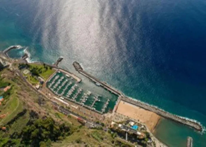 Marina View - Pool & Stunning Ocean View Lägenhet