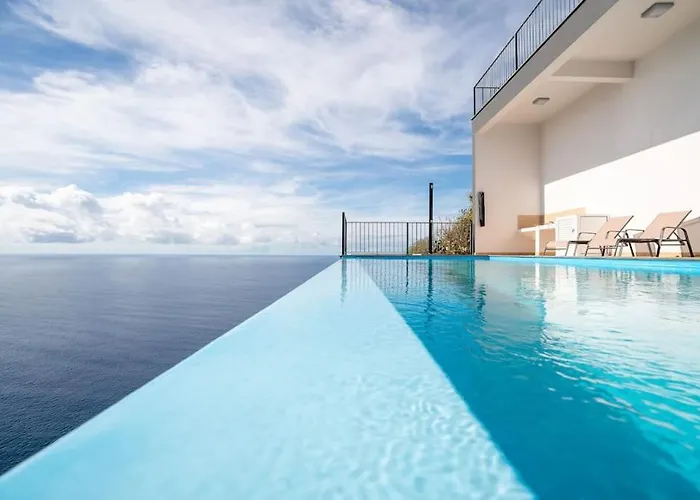 Lägenhet Marina View - Pool & Stunning Ocean View