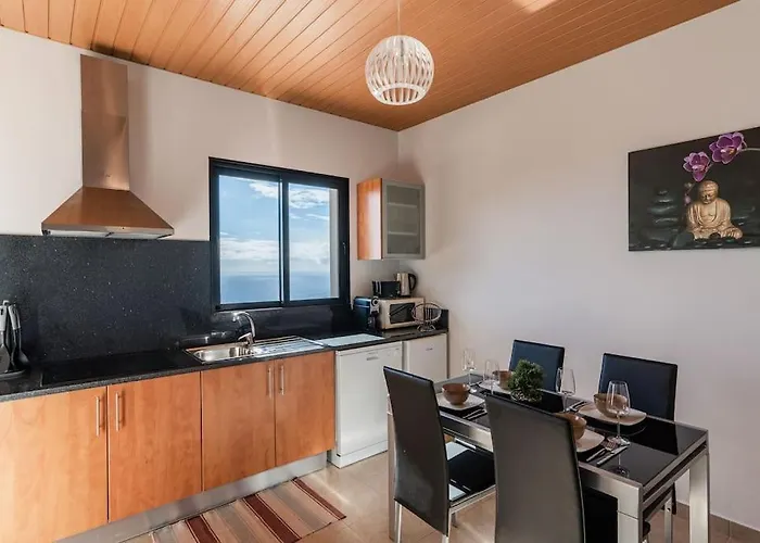 Marina View - Pool & Stunning Ocean View *