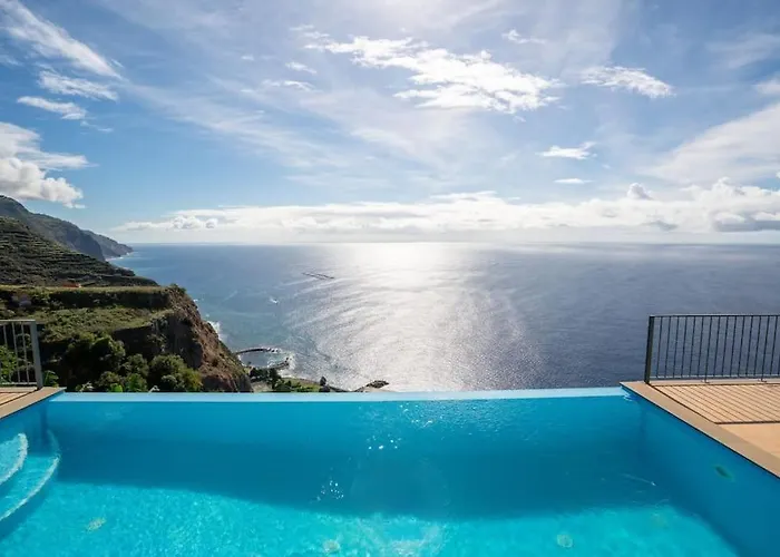 Marina View - Pool & Stunning Ocean View Lägenhet